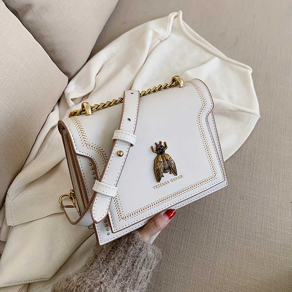 New fashion retro bee decorative pattern shoulder bag square bag metal chain decorative crossbody bagT251028