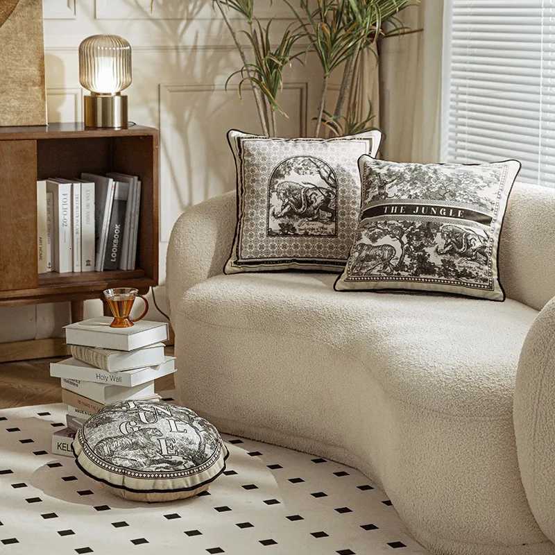 Pillow Case Jungle Velvet Cushion Cover 45x45cm Throw case Shell French Country Road Vintage Home Sofa Bedroom Decoration Light Luxury C251028