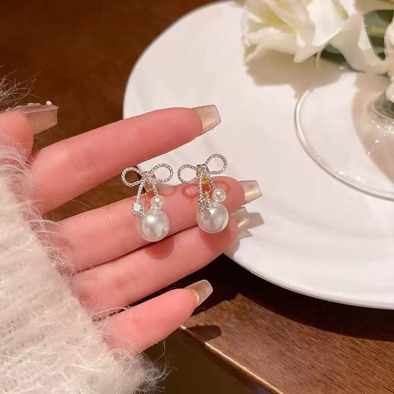 Earrings for women S925 silver needle fashionable simple freshwater pearl earrings high-end and light luxury birthday gift free shipping Designer earr