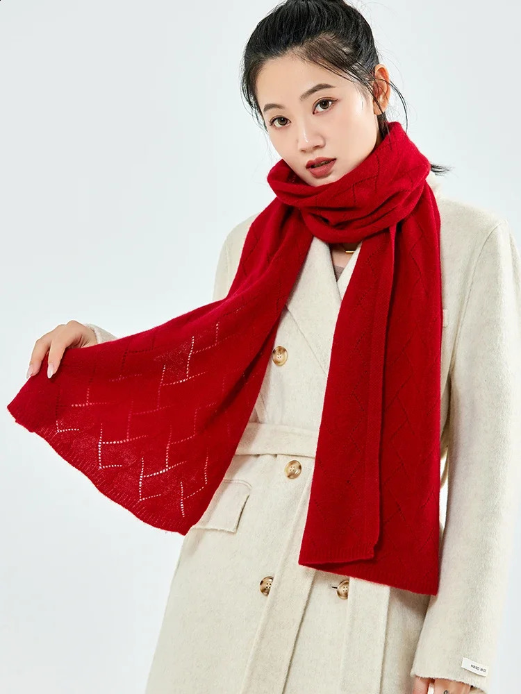 Soft NonIrritating 100 Wool Warm Knitted Scarf Diamond Openwork Light Pashmina Neck Warmer Solid Color Women Accessories 251027