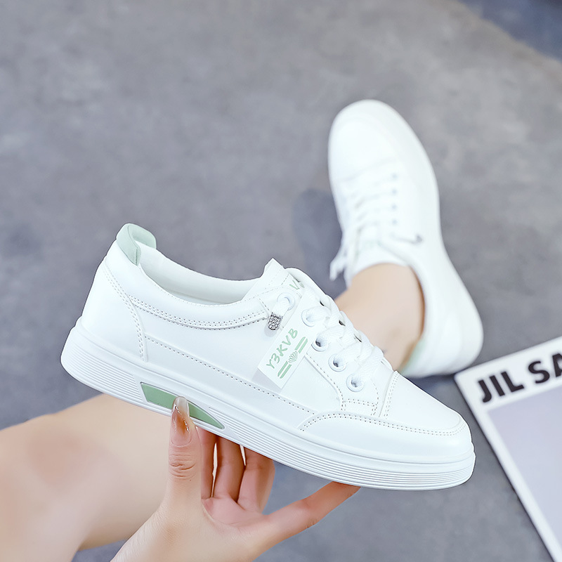 Little white shoes women's women's summer shoes casual white sneakers student flat and versatile comfortable board shoes2025