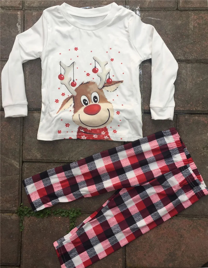 Christmas Family Matching Pajamas Sets ParentChild Mother Daughter Cotton Suit Father Son Cartoon Top Trousers Outfits 251027