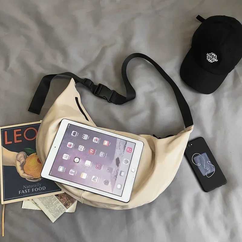 Crossbody Bags Men Solid Color Large Capacity Hobos Unisex Harajuku Japanese Style Nylon Waterproof Travel Shoulder Zipper PurseW251028