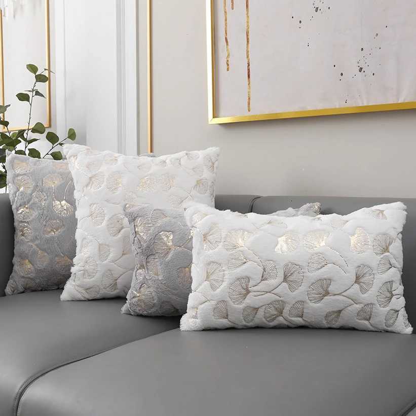 Pillow Case Golden Printed Ginkgo Leaf Cover 4545cm 3050cm Decorative case for Living Room Luxury Plush Fur Cushion Covers C251028