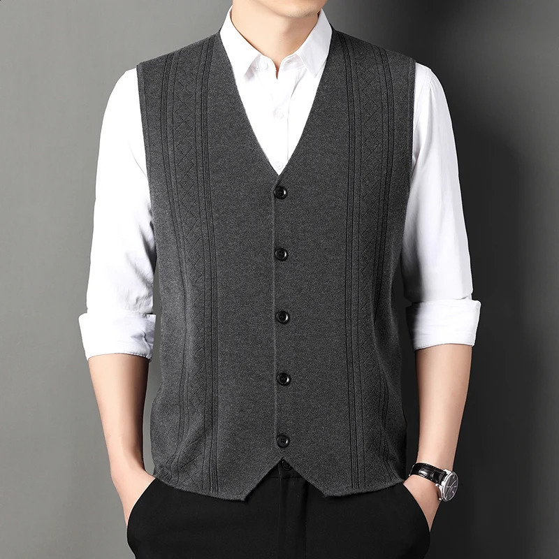2024 Sweaters Vest for Men Fashion Sweater Casual Style Knitted Single Breasted Cardigan Clothing Pullover Pull Homme 251016