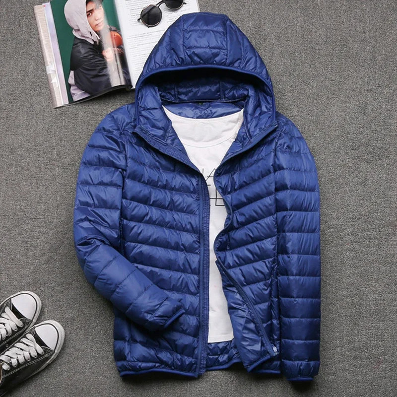 010 Men Winter Duck Down Coat Ultralight Hooded Puffy Down Jackets Male Portable Windproof Warm Parkas Mens Clothing 251027