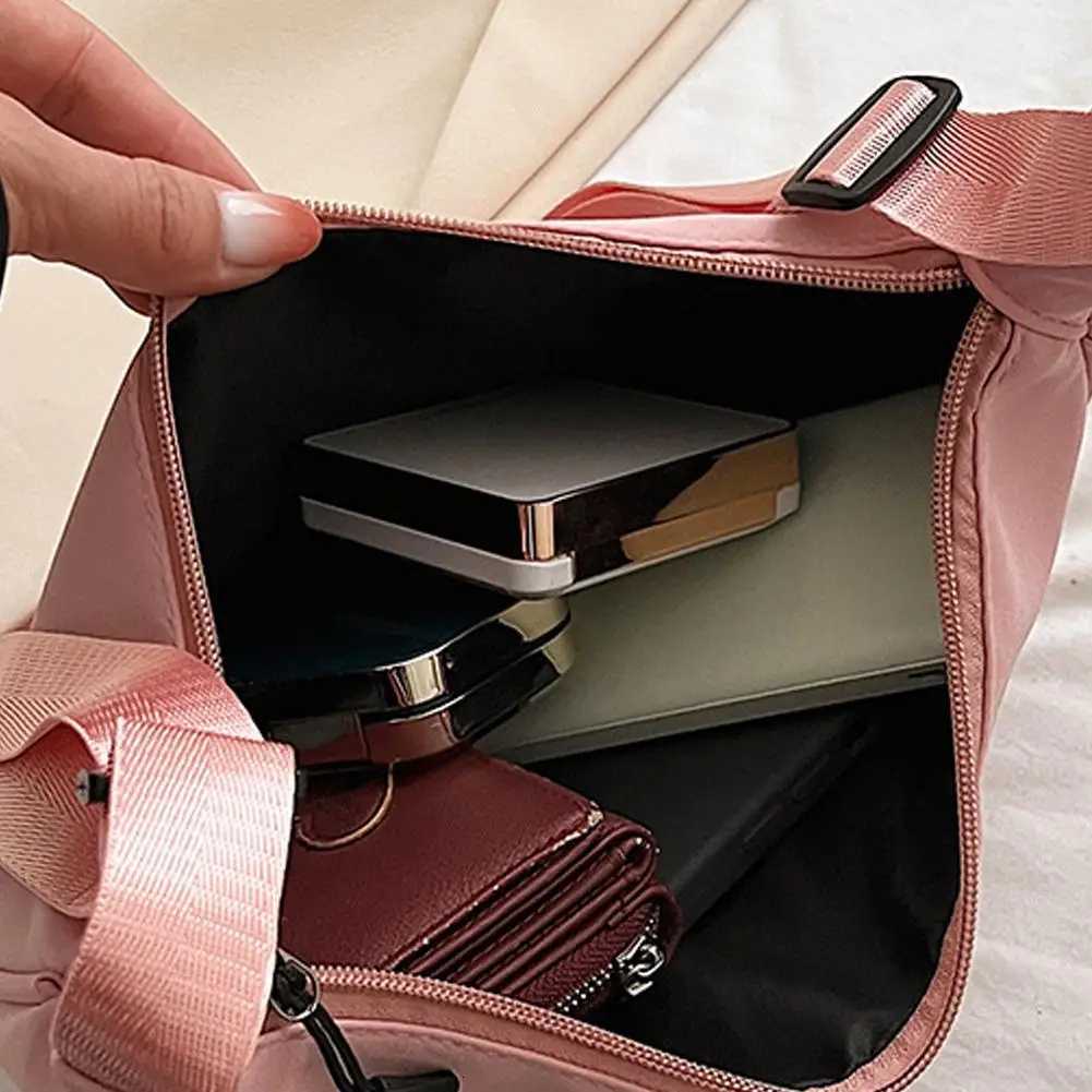 Nylon Hobos Chest Shoulder Dumpling Bag Large Capacity Travel Crossbody Half Moon Belt Messenger for Women Bags WholesaleW251028