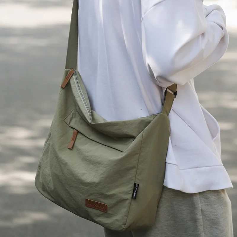 Lightweight Nylon Unisex Crossbody Bags Large Capacity Casual Sports Handbag Waterproof Shoulder BagW251028