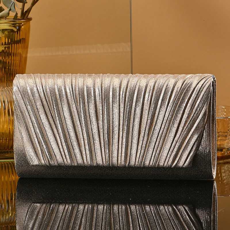Hot selling wedding dress pleated womens evening bag Europe and the United States skew bag senior sense wedding party bag H251027
