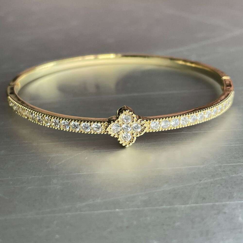 designer jewelry Hand Jewelry Zircon Four-Leaf Clover High-End Feel Flower Temperament Full Dia Bracelet