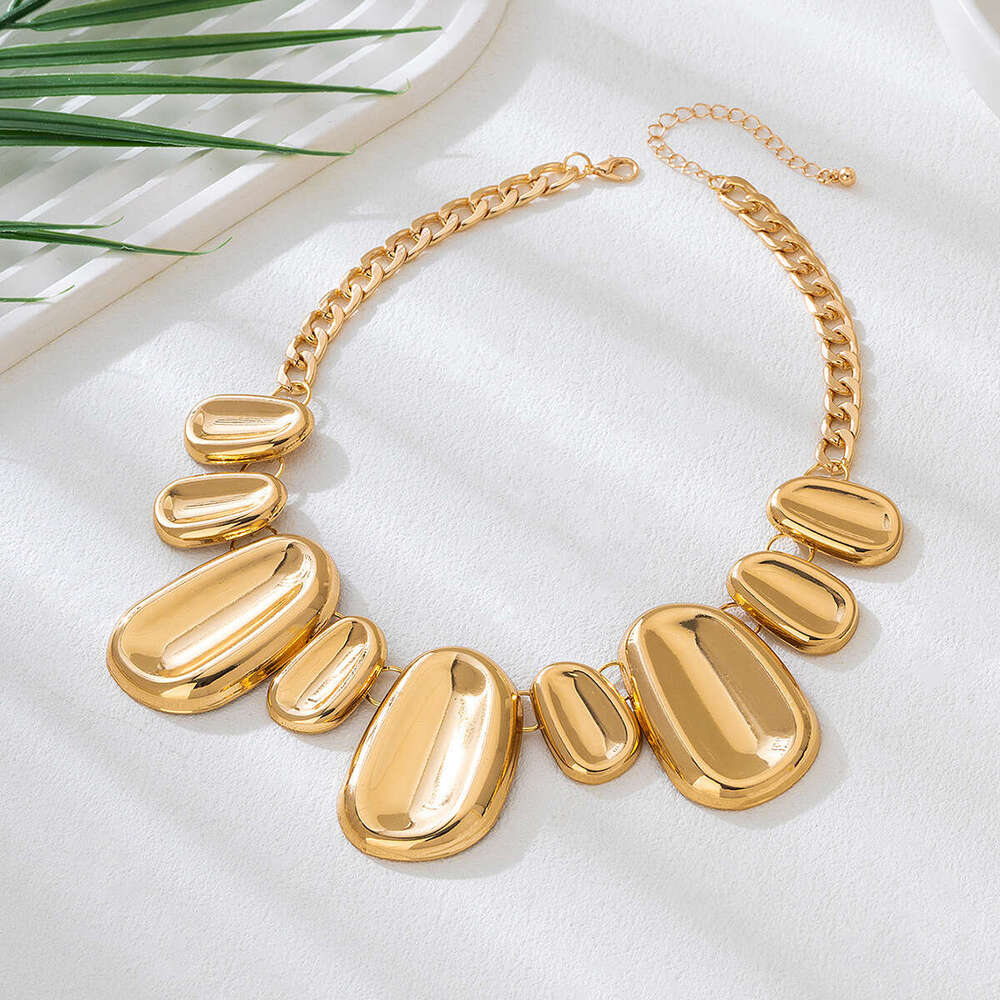 Exaggerated Irregular Oval Splicing Suitable for Women's Style Necklace - No Gift Box