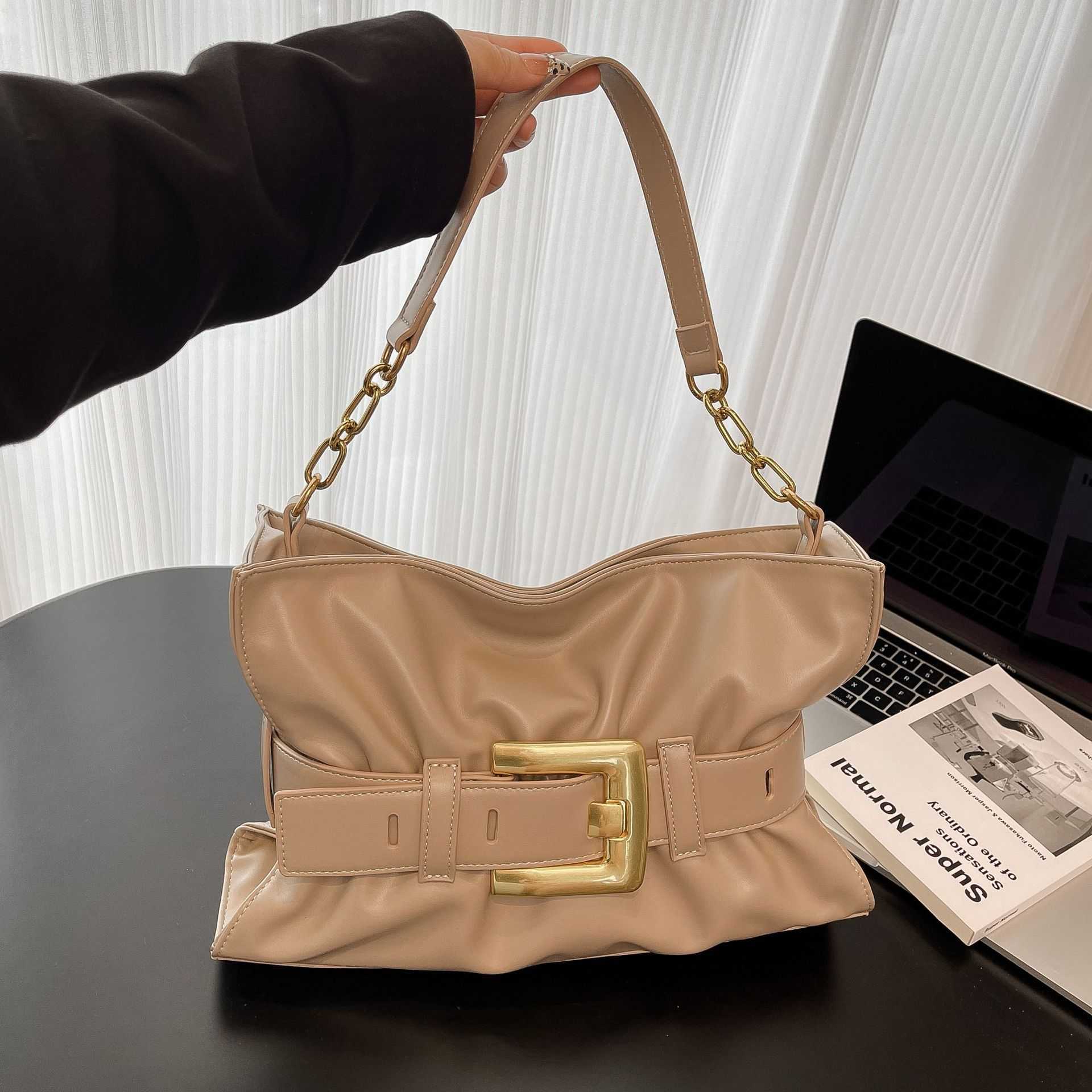 Internet Celebrity Same Style Niche Design Belt Buckle Handheld Underarm Bag Wrinkled Cloud Commuting Casual Fashion Versatile Women's Bag