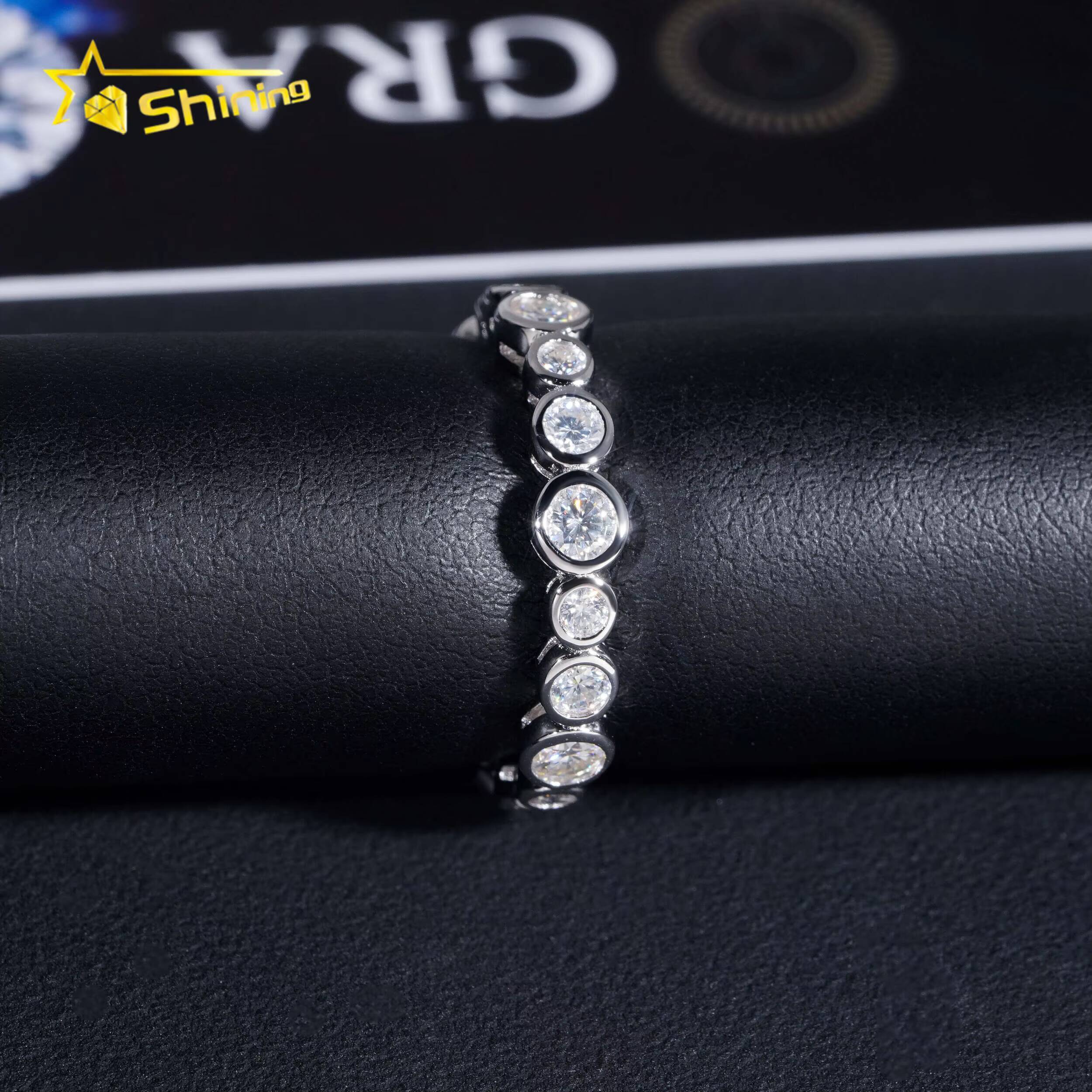 Hot Selling Band Ring S925 Sterling Silver Iced Out Eternity Ring Luxury Inlay Moissanite Diamond Classic Design
