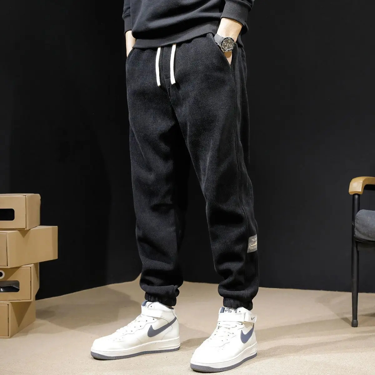 Autumn and Winter Mens Corduroy Casual Trousers Leggings Sweatpants Loose Versatile Construction Site Pants 251027