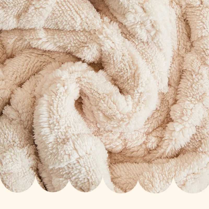 1PC Thick Plush Sofa Covers Universal Anti Slip Couch Cushion Pad Winter Warm Cream Style Sofa Couch Slipcovers for Living Room C251028