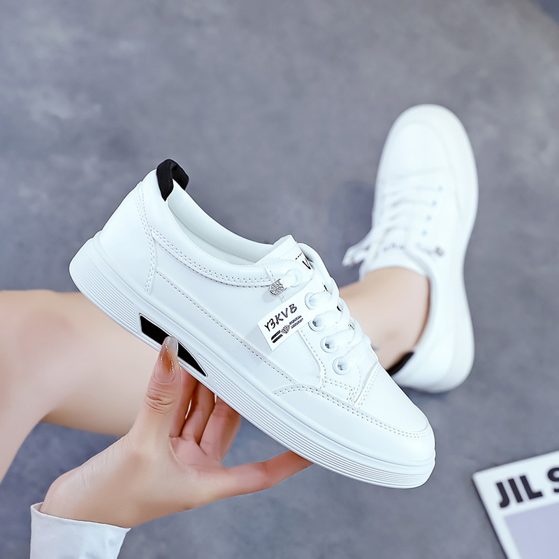 Little white shoes women's women's summer shoes casual white sneakers student flat and versatile comfortable board shoes2025