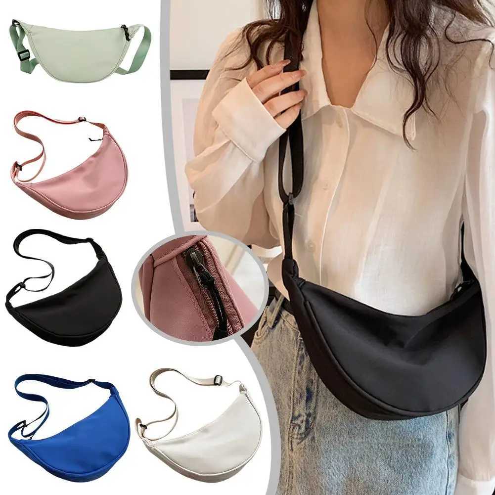 Nylon Hobos Chest Shoulder Dumpling Bag Large Capacity Travel Crossbody Half Moon Belt Messenger for Women Bags WholesaleW251028