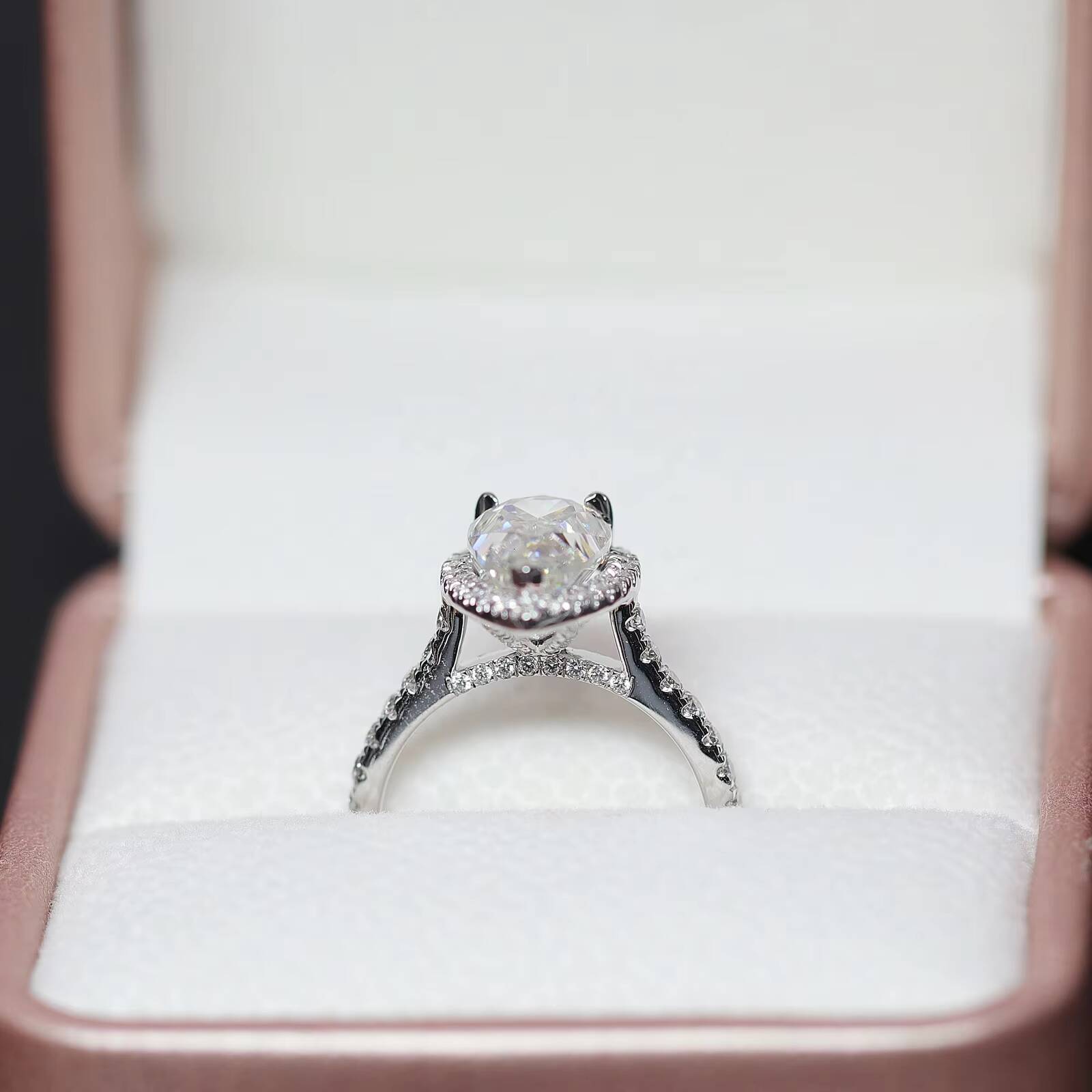 Hot Sales 3ct Pear Moissanite Engagement Ring 7x11mm Pear Cut halo Ring Band Micro Pave Stonek 14K White Gold Rings for Bridal