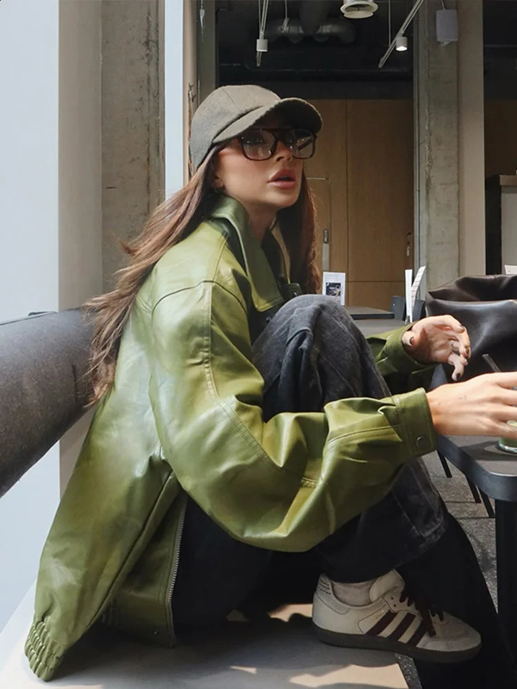 Olive Green Leather Jacket Coat Silhouette Vintage High Street Trend Zipper Lapel Short Overcoat Loose Casual Top Outwear Autumn 251020