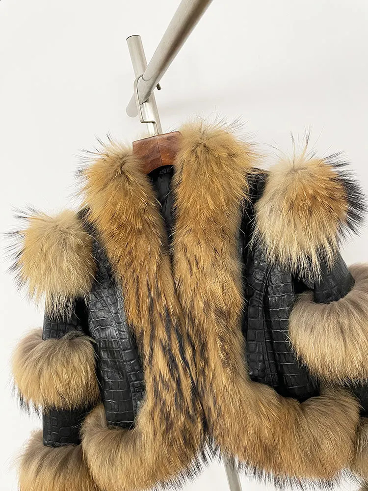 MENINA 2025 Fur Coat Winter Jacket Women Leather Natural Raccoon Fox Fur Duck Down Outerwear Thick Warm Streetwear 251027