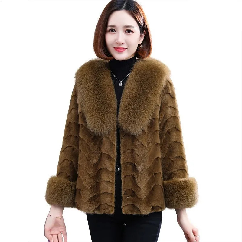 Selling Mink Fur Coat Women Winter Natural Fox Fur Collar High Quality Mink Fur Coat Short Fashion Fur Coat 251027