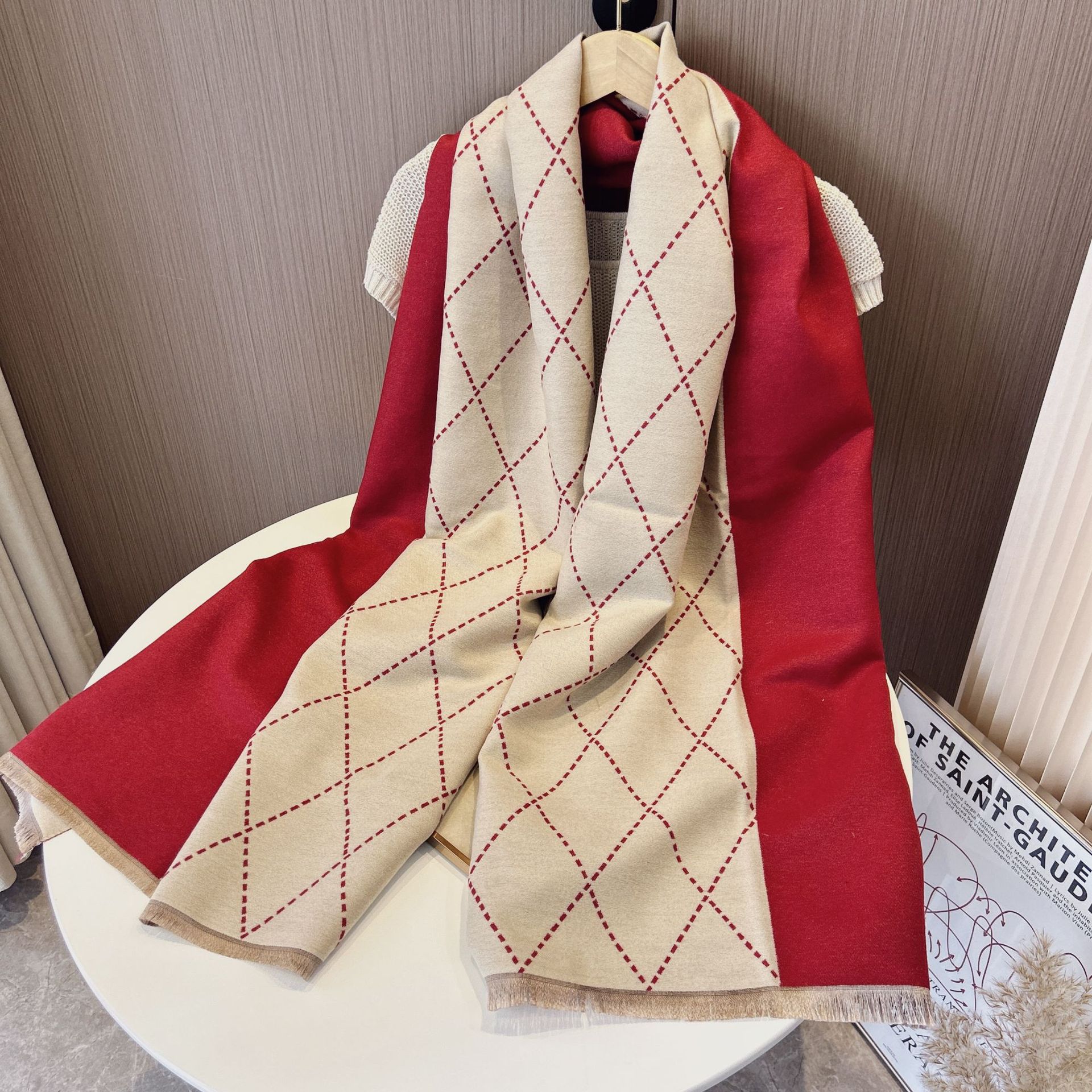 New Fashionable Plaid Pattern Paired With Floral Design Scarf Korean Style Winter Warm Temperament Shawl Scarf Exquisite Gift Love Birthday Gift Scarf