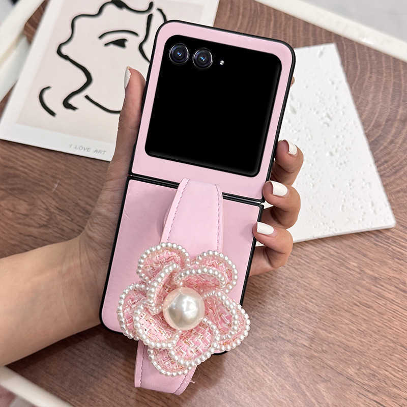 Luxury Foldable Clear Snap-On Back Cover Shield Perfect Fit for Latest Generation of Razr Models