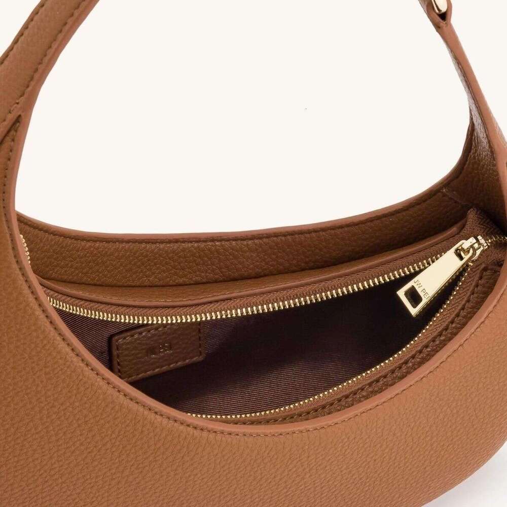 designer bag Luxury bag 2025 New JW Sailboat Crossbody French Underarm Commuter Handbag Wedding Women's Festive Red Bag