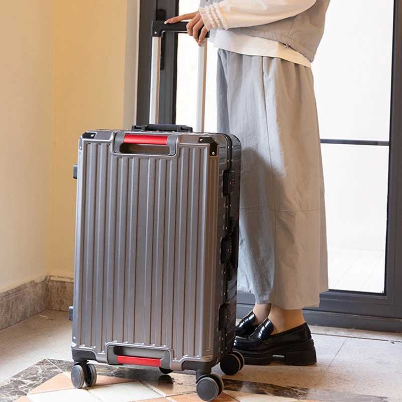 Aluminium Frame Suitcase Mens 20 24 26 28 inch Luggage Womens PC Silent Wheel Travel Trolley Case W251028