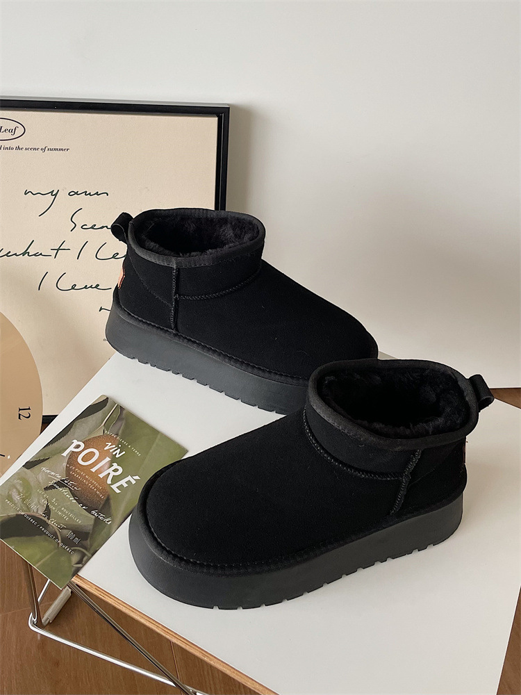 Free shipping Women's 2025 Autumn Winter New Snow Boots Versatile Round Toe Retro Platform Cotton Shoes Popular INS Thick Sole Ankle Boots