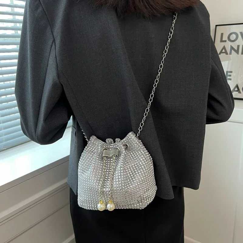 Large capacity Joker bucket bag fashion new ladies shoulder diagonal bag personality Joker womens handbagsW251028