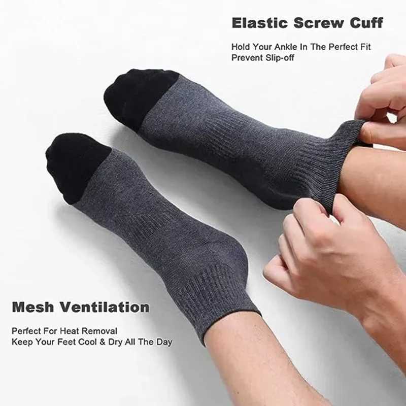 10 Pairs EUR3847 Plus Size Women Men Sports Socks High Quality Cotton Running Socks Soccer Basketball White Black Grey Socks J251028