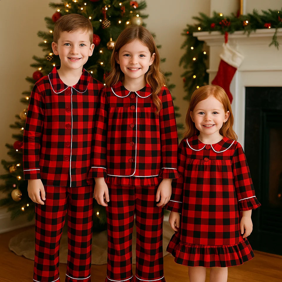 Kids Tales Pajamas Christmas Classic Costume Red Velvet Plaid Suit Family Match Toddler Boy Girl Dress Xmas Set Children Clothes 251023