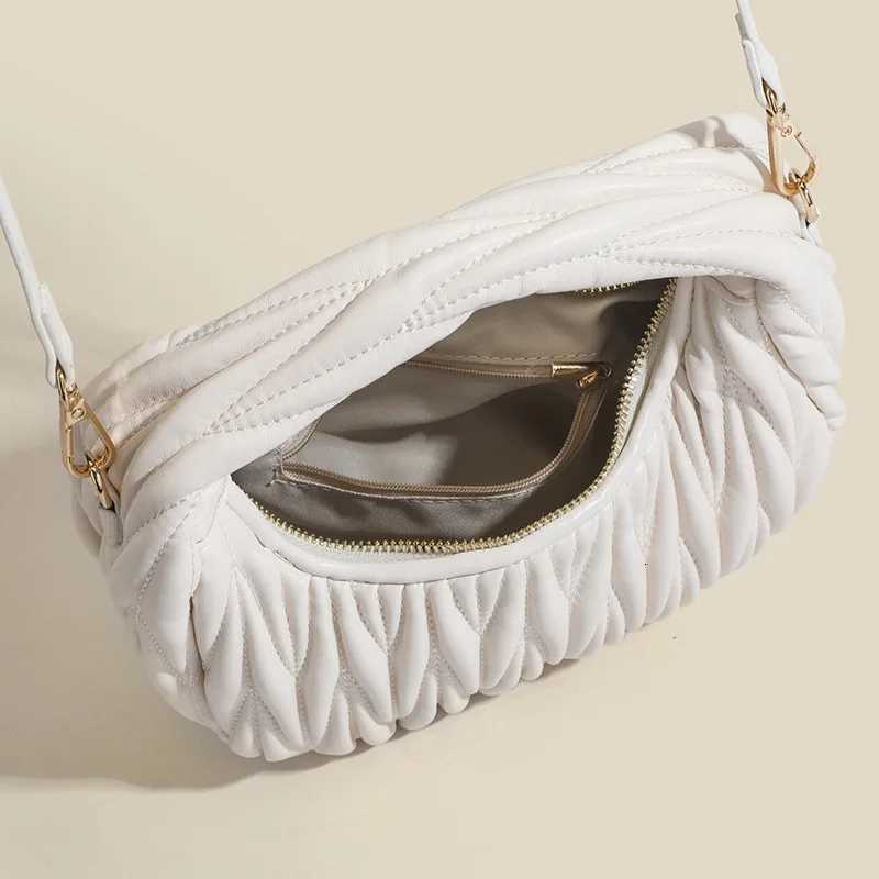 2025 New Koreanstyle Multipurpose Fashion Handbag Solid color with Small Pouch Womens Popular Shoulder Bag At The ElbowT251028