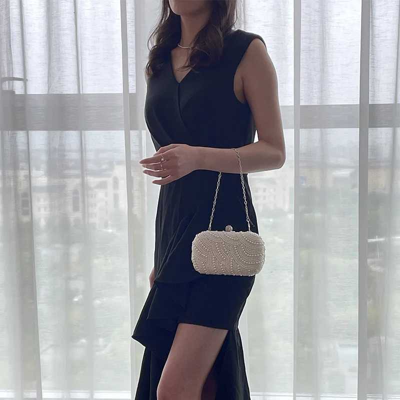 Style Luxurious Designer Dinner Bag Pearl Fashionable Practicaldecoration Women Handbag Party Wave Shape Evening Bag H2510271