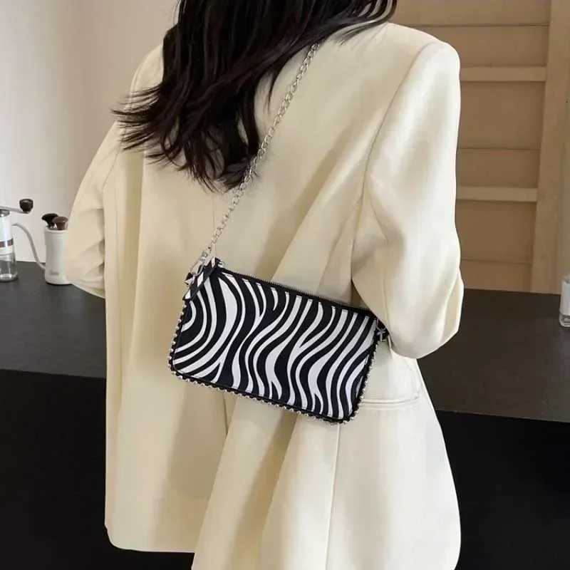 New Leopard Crossbody Bags For Women Fashion Chain Mobile Phone Purse Travel Vacation Shoulder Messenger Bag Sac A Main FemaleW251028