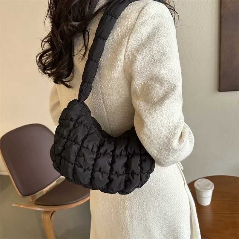 Quilted Pleated Shoulder Bags for Women Padded Bag Nylon Handbags Bucket Purse Cloud Bubbles Hobo Puffer Nylon Tote Bag bolsasW251028