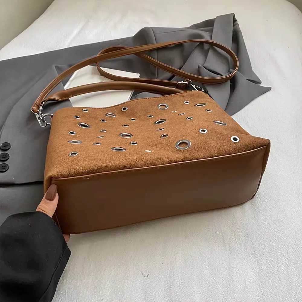 Fashionable Light Luxury Retro Underarm Bag Versatile Single Shoulder Crossbody Bag Trendy Frosted BagT251028