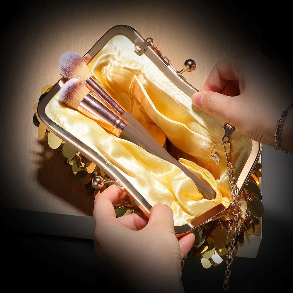 New Glitter dinner party bag Delicate metal chain shoulder bag Festival birthday and other occasions evening bag for small items H251027
