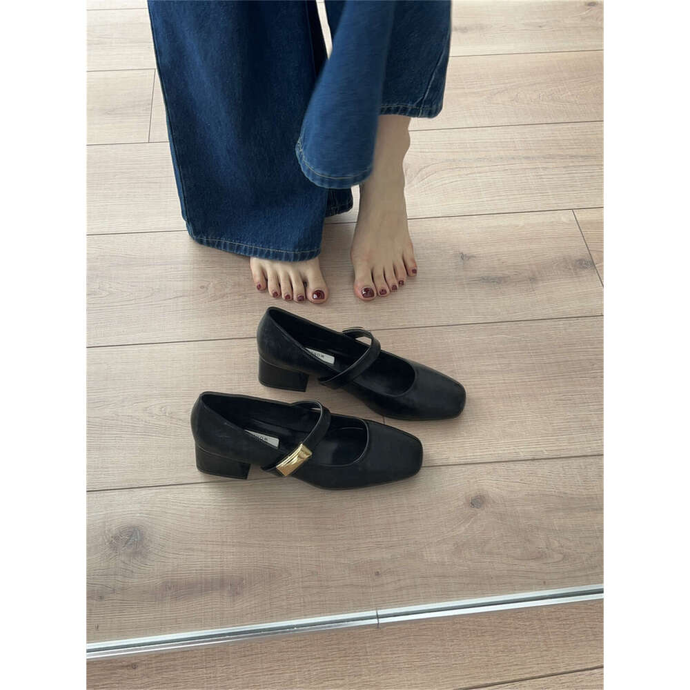 Square Toe Elegant Shallow Mouth Metal Strap Designer Shoe Single for Women Chunky Heel Mary Jane Shoes to Match Dresses