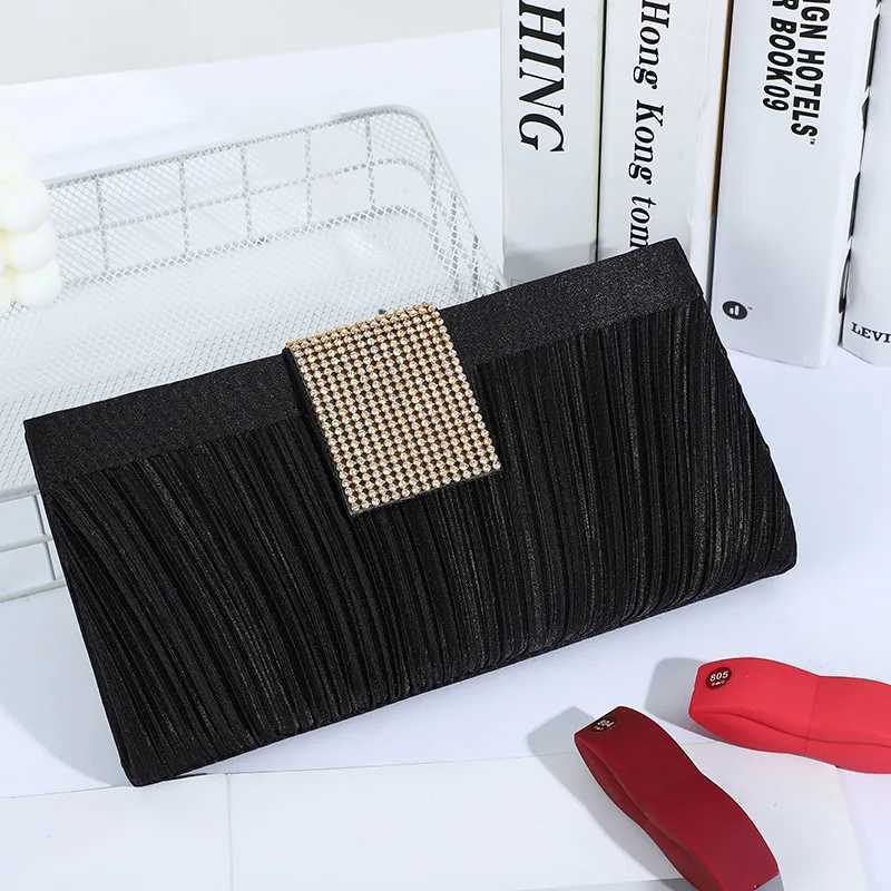 Fashion temperament dinner bag Light personality holding bag Cosmetics mobile phone storage bag Party evening dress bag H251027
