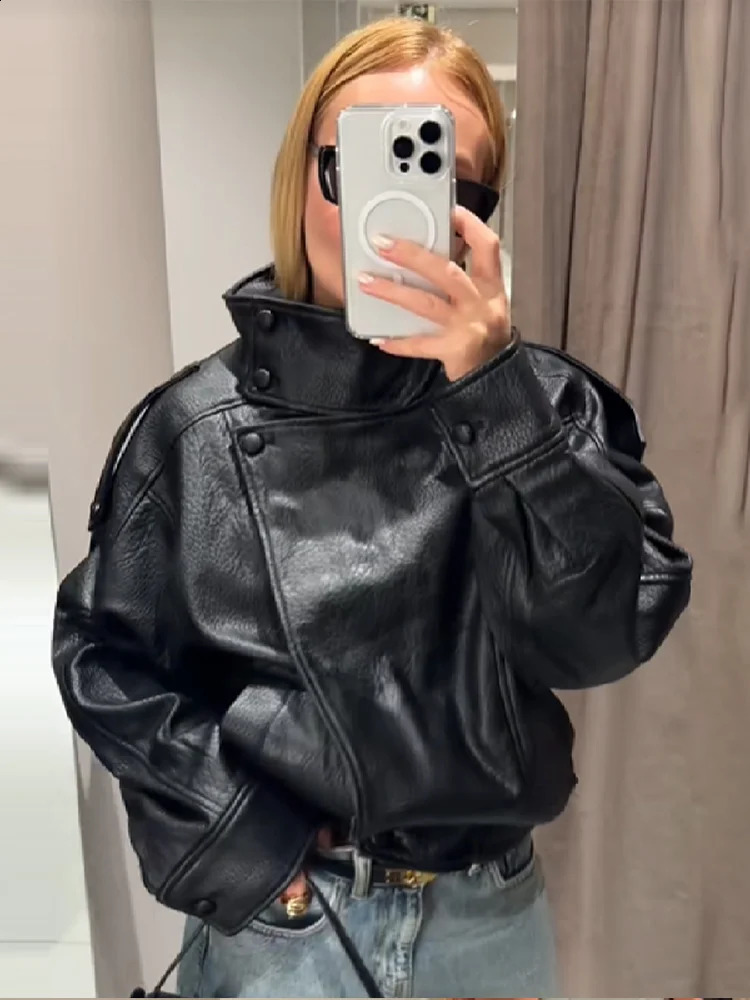 Womens Autumn Fashion Standing Collar Leather Jackets Windproof Loose Fold Coats Vintage Style High Street Outdoors Clothes 251027