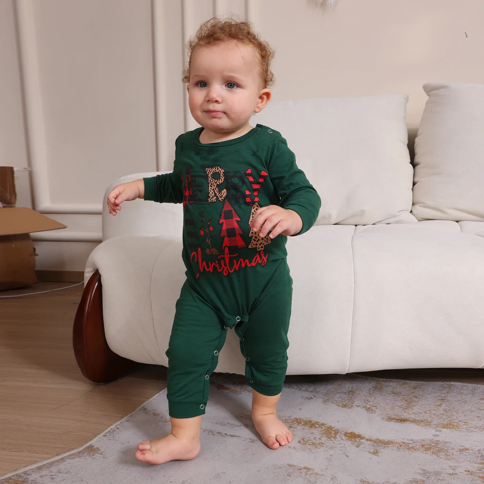 2025 Years Costumes Santa Tree Print Family Christmas Pajamas Set Adults Kids Matching Clothing Cute Soft Pyjamas Xmas Look 251027