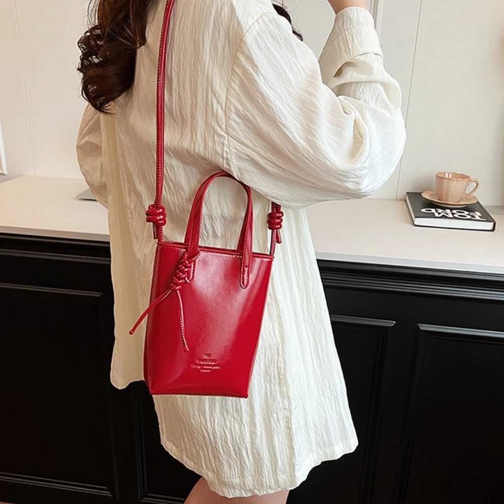 Womens Red Pu Leather Mini Crossbody Bag Summer Fashion Trend Female Cellphone Pouch Letter Pattern Small Handbag 2025 W251028