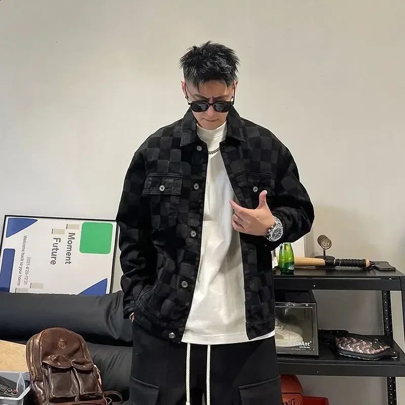 Denim Jackets Man Wide Shoulders Autumn Jeans Coat for Men Black Plaid Fashion Korean Clothes of Fabric Winter 2024 Y2k 251017