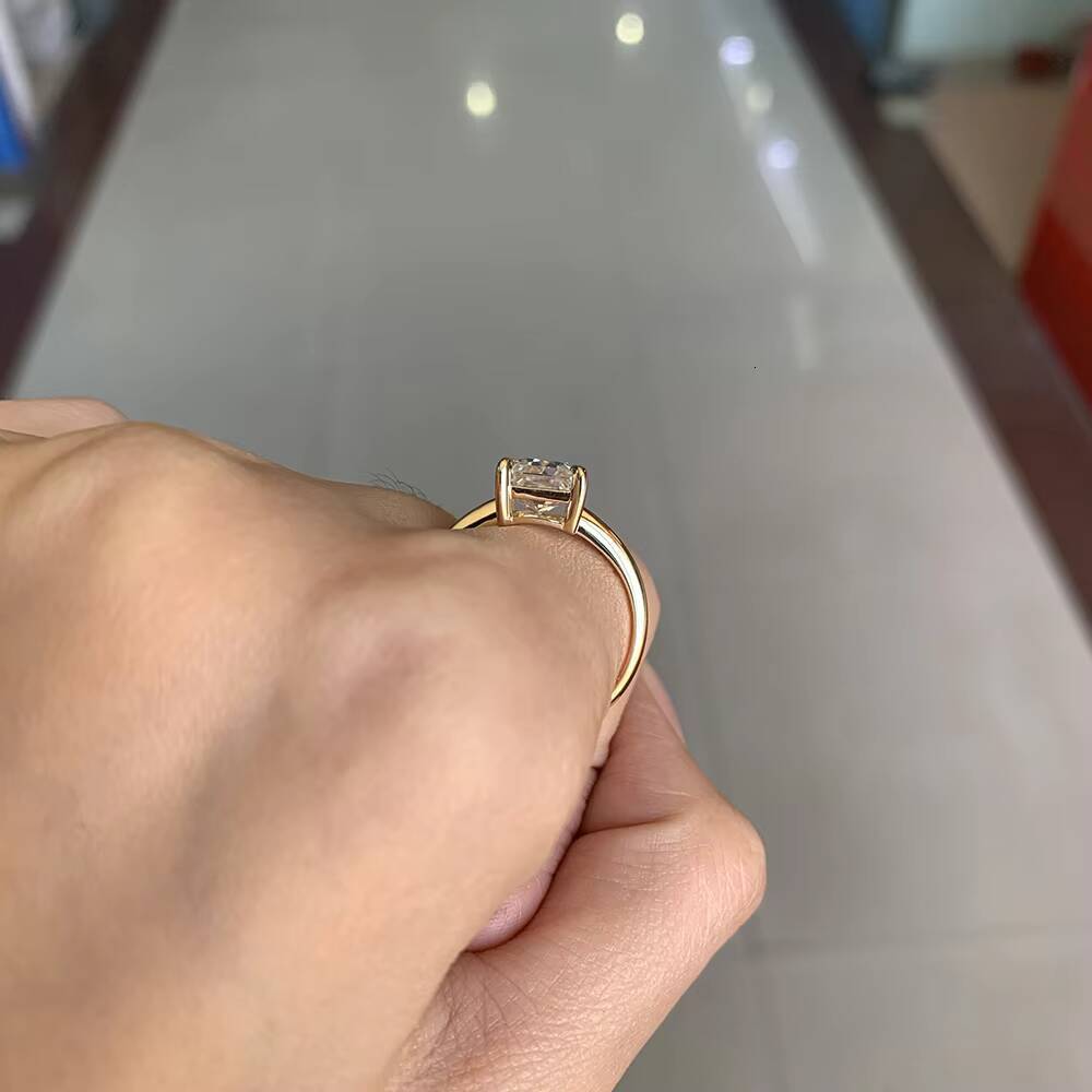 Fancy Jewelry 18K Solid Gold Ring Women Jewelry 3carat 7x9mm Ice Crusged Cut Moissanite 4 Prong Yellow Engagement Ring