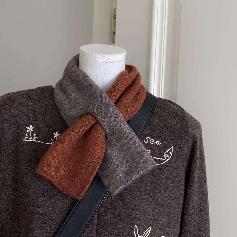 Wool Blend Small Cross Color Short Scarf Cashmere Feel Warm Student Women Autumn Winter Neck Warmer