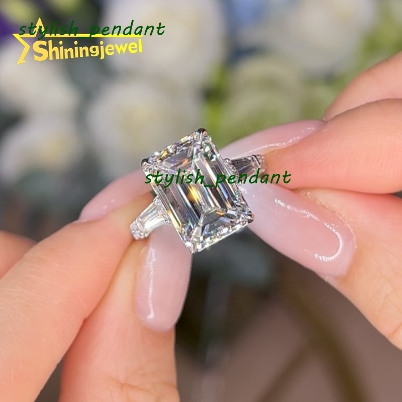 Elegant Women Jewelry Emerald Cut 10k Solid Gold Engagement Lab Grown Diamond Wedding Ring
