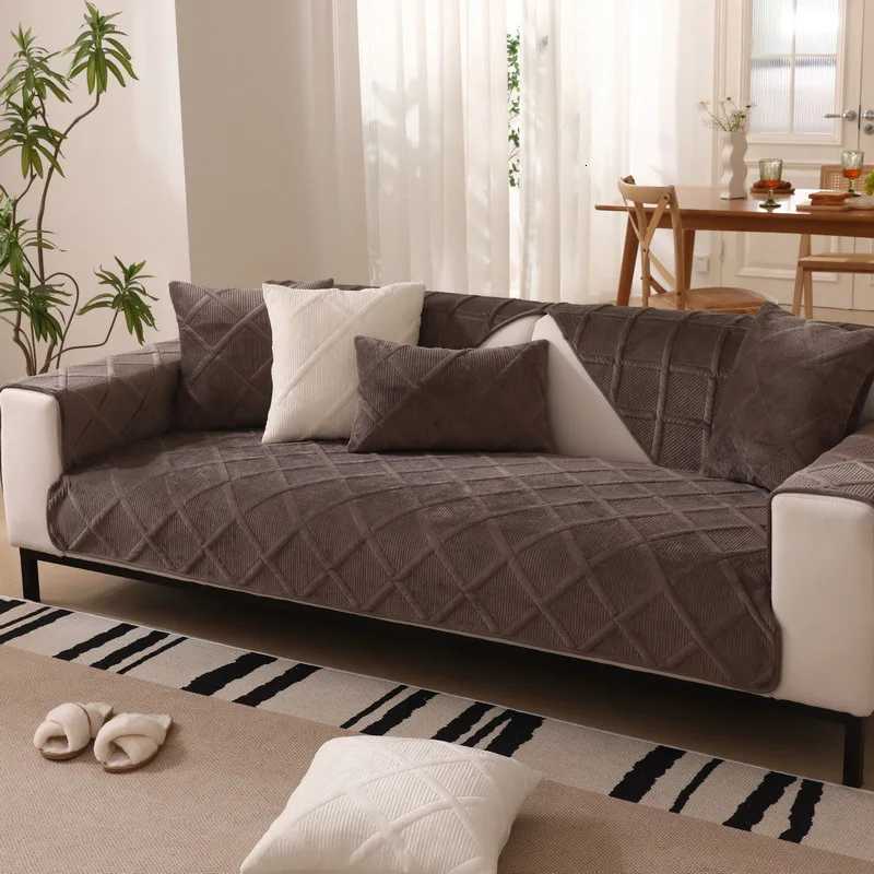 Crystal Velvet Sofa Cover Plush Cushion Thickened Plaid Living Room Sofa Cover Solid Color NonSlip Sofa Armrest Backrest Towel C251028