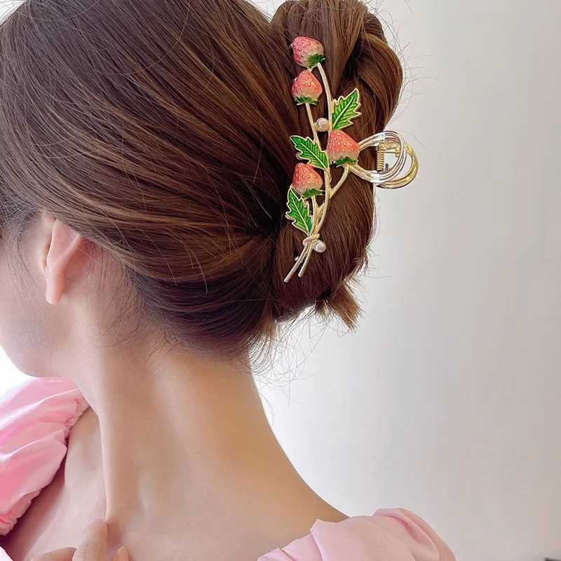 1pc Fashion Strawberry Hair Claw for Women Girls Clamps Hair Crab Metal Ponytail Large Hair Clip Claw Accessories Headwear TiaraW251028
